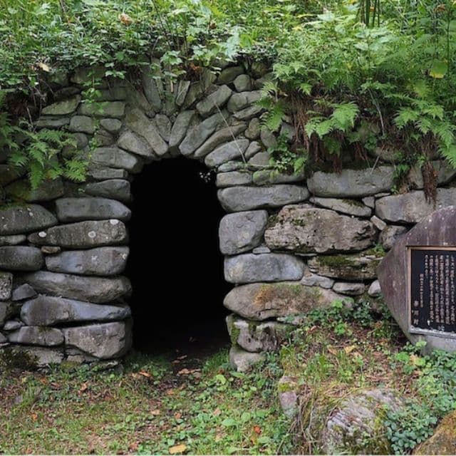 石室（遭難者を防ぐための避難施設）